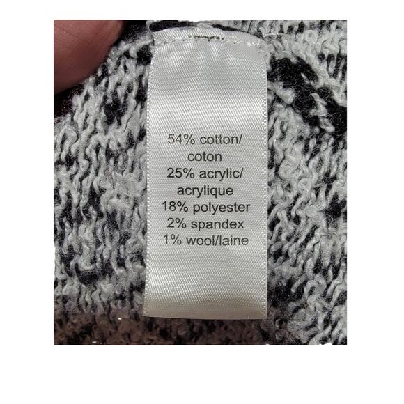 Maurices  Womens Sweater Mixed Print Red Black White Size Small - Picture 4 of 7